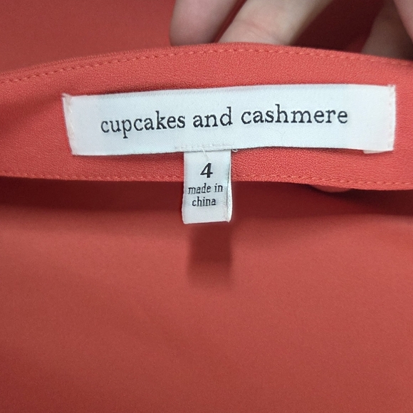 Cupcakes & Cashmere | Dark Coral Sheath Dress with Deep V-back Size 4 - Picture 4 of 7